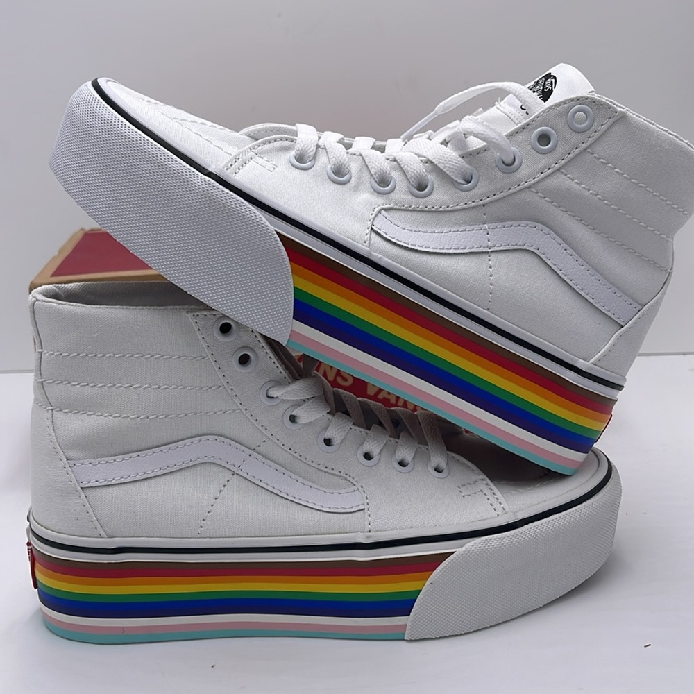 Vans WMNS Sk8-Hi Tapered Pride Rainbow Platform Sneakers
VN0A7Q5PRNC - Picture 15 of 16